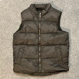 Old Navy kids black vest size S (6-7)